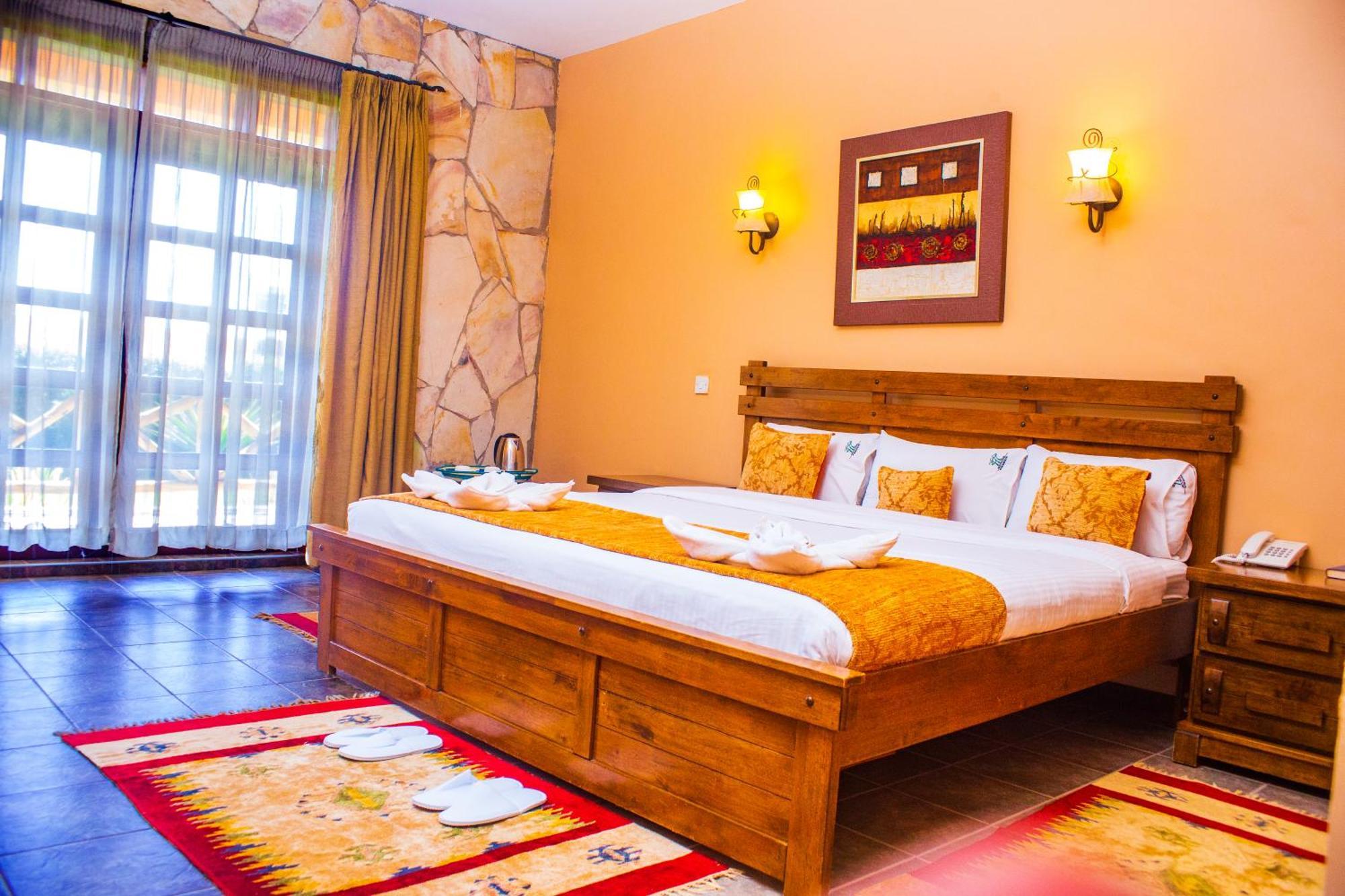 Mountains Of The Moon Hotel Fort Portal Exterior foto