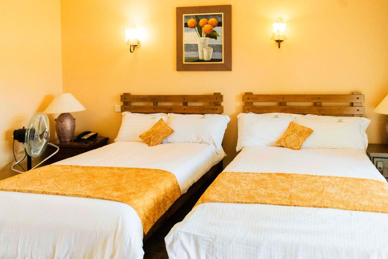 Mountains Of The Moon Hotel Fort Portal Exterior foto